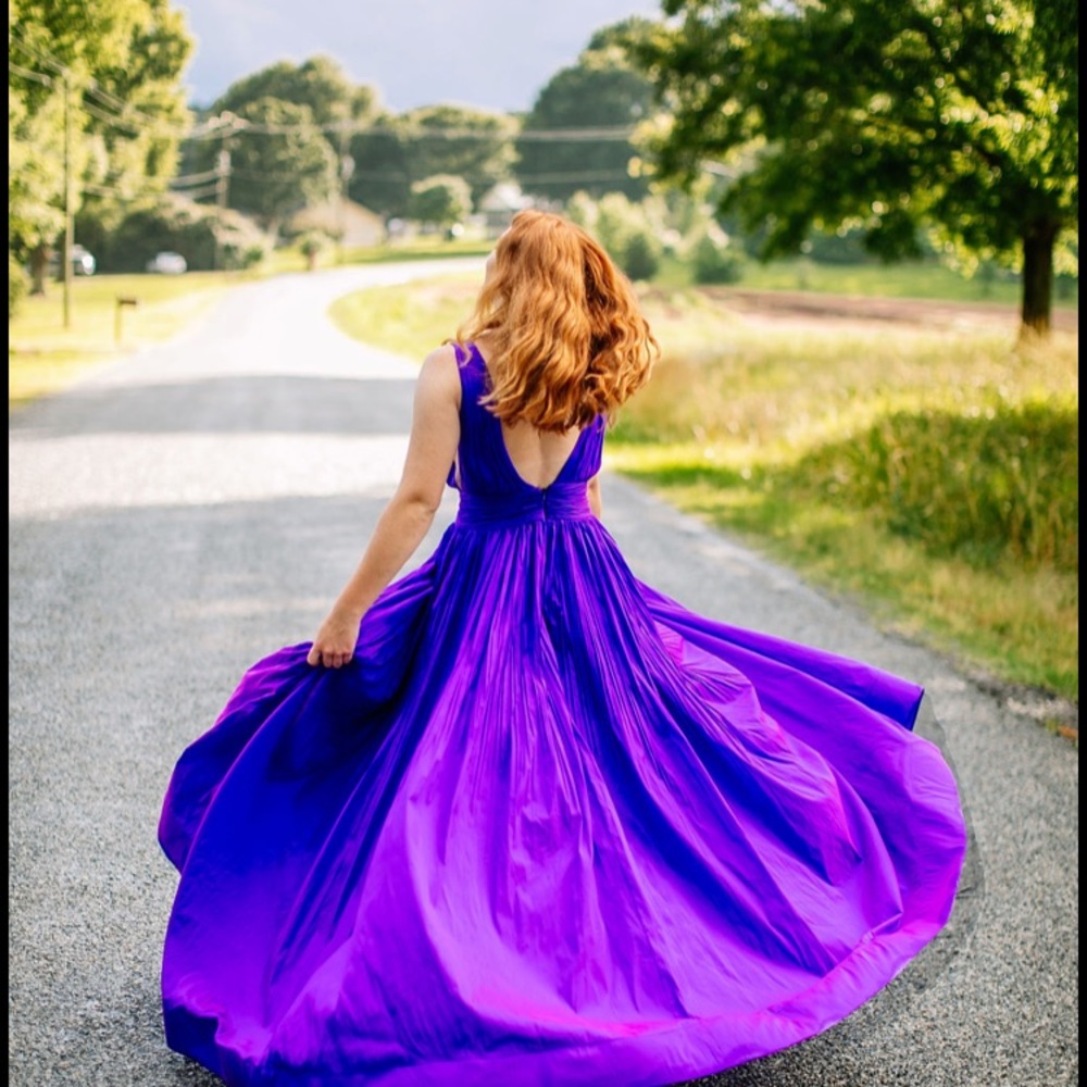 Tarik Ediz purple prom/ pageant dress size 8